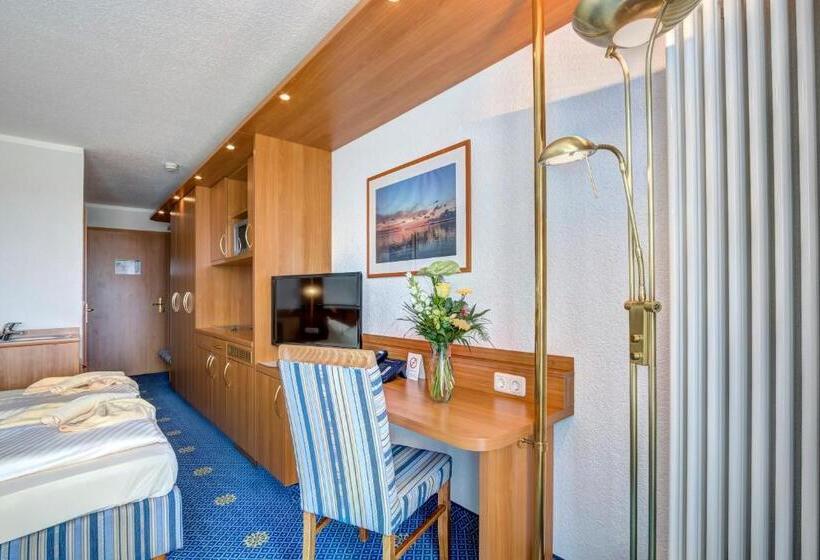 1 Schlafzimmer Apartment mit Terrasse, Familien Wellness Hotel Seeklause Mit Großem Abenteuerspielplatz Piraten Insel Usedom Kinder Immer A