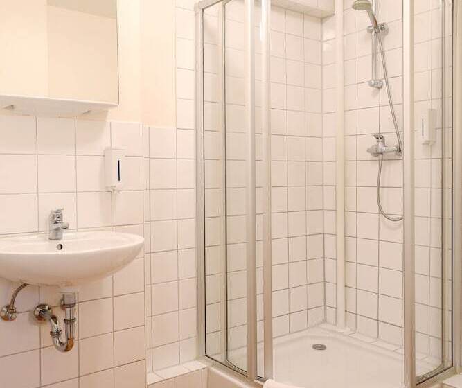 Номер Стандарт Индивидуальный, Pension Alpha   Frankfurt City Central Station