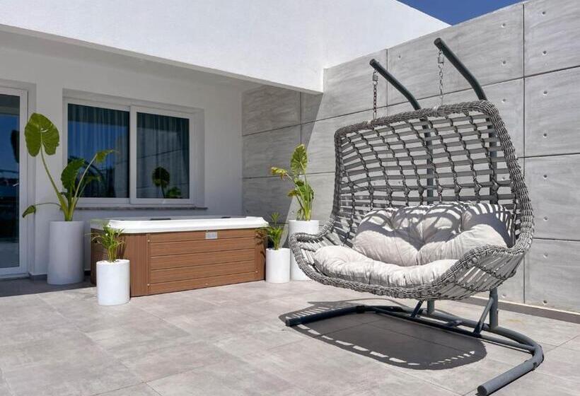 1 Bedroom Penthouse Apartment, Courtyard Long Beach Holiday Resort