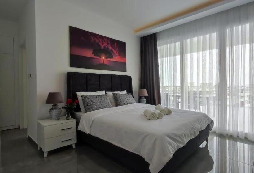 1 Bedroom Penthouse Apartment, Courtyard Long Beach Holiday Resort