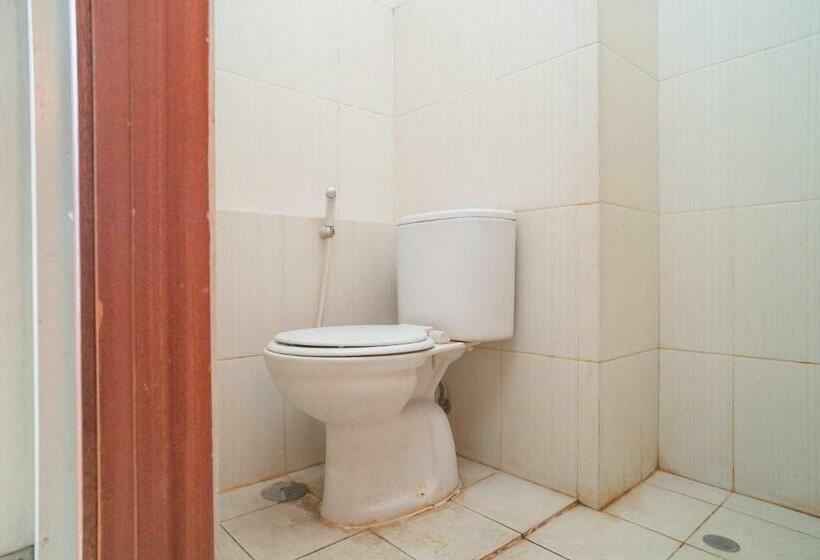Номер Стандарт, Redliving Apartemen Green Lake View Ciputat   Farida Property Tower E