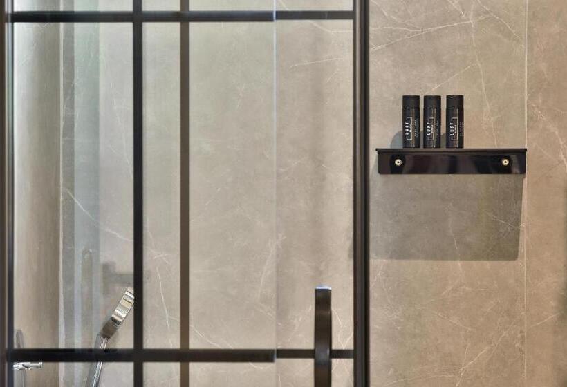 Люкс с Балконом, Luff Suites
