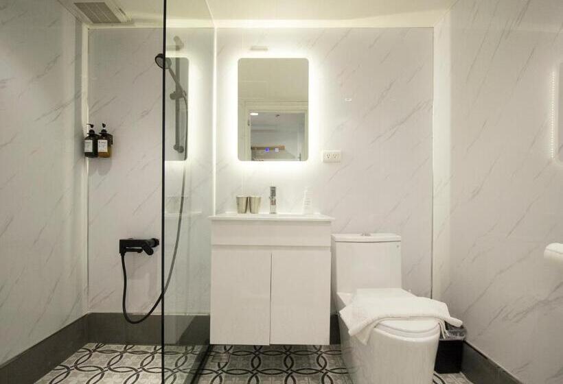 استودیوی لوکس, 小所在 Urban Abode 所在行旅