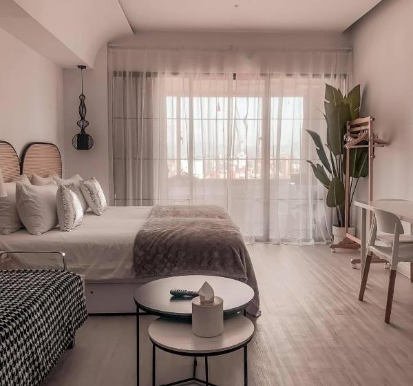اتاق لوکس با وان آب گرم, 小所在 Urban Abode 所在行旅