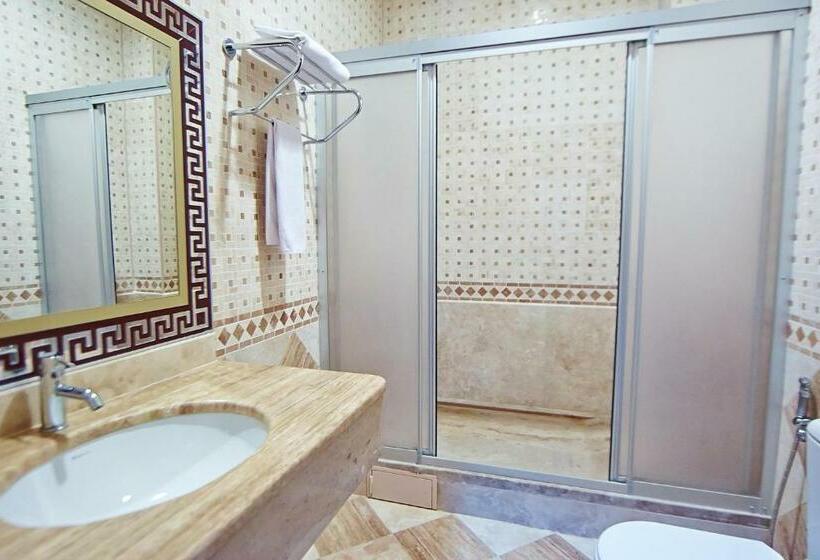 اتاق استاندارد سه نفره, Grand Nakhchivan