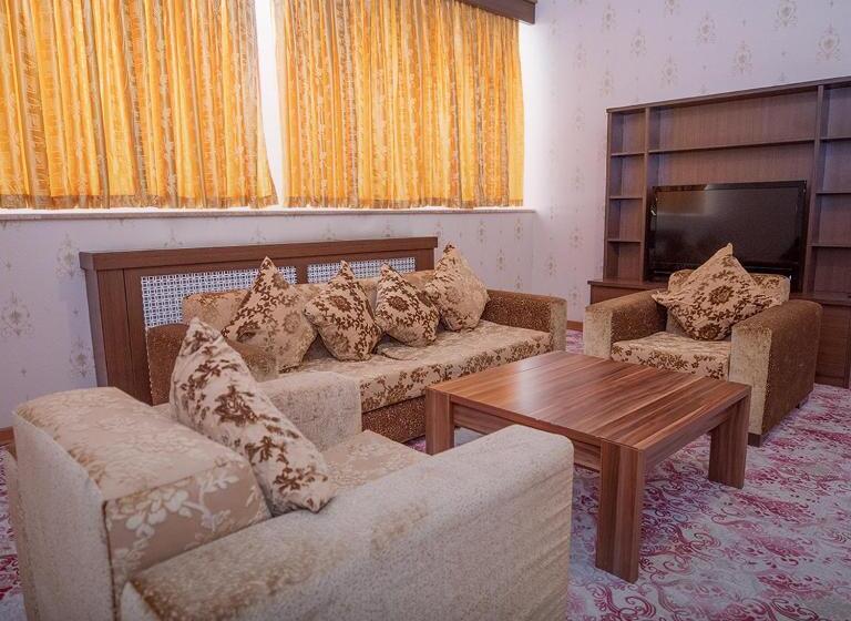 سوییت خانوادگی, Grand Nakhchivan