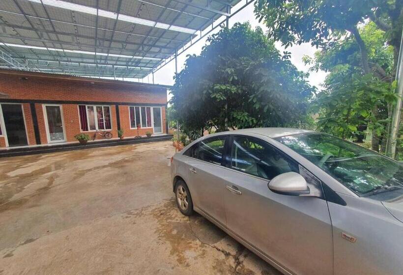 اتاق استاندارد با تخت بزرگ, Nhà Nghỉ ThẢo NguyÊn Xanh