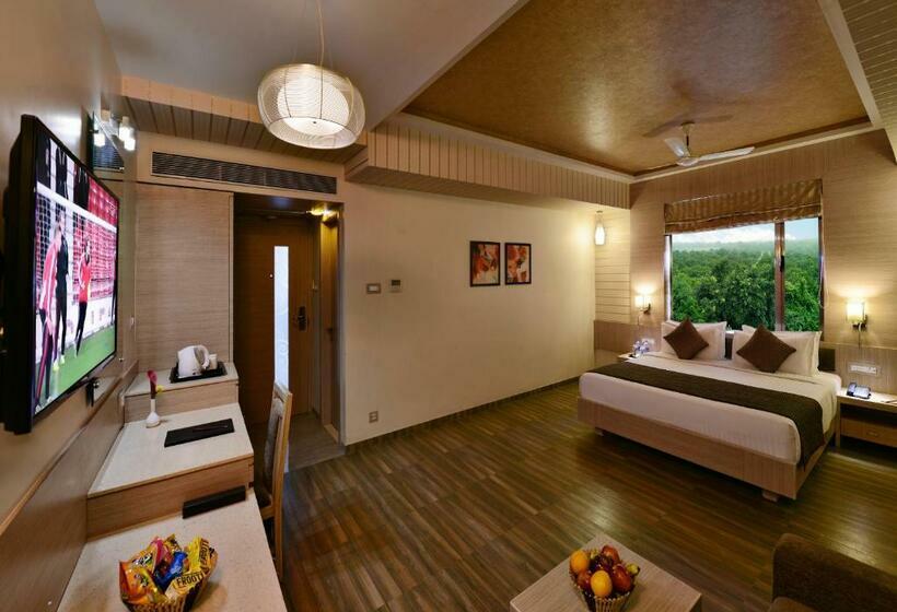 标准工作室, Sarovar Portico Sasangir