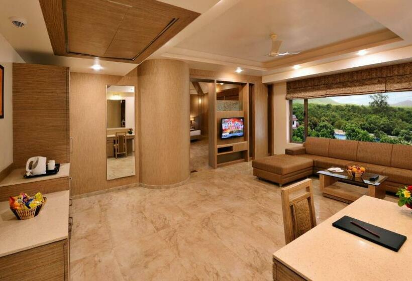 套房, Sarovar Portico Sasangir