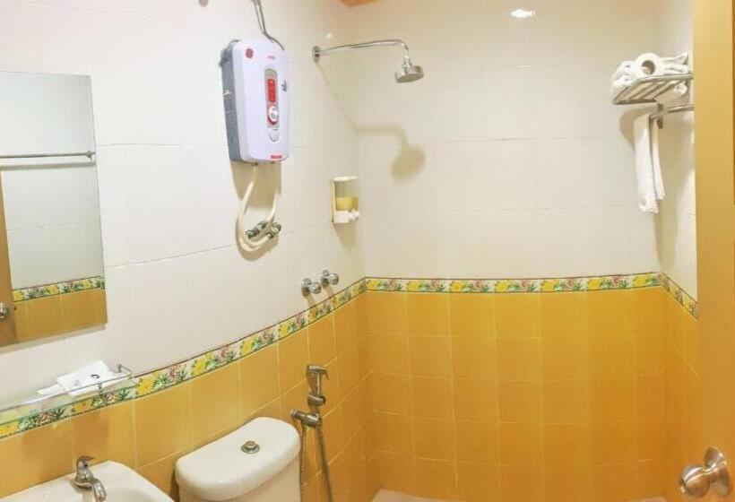 Семейный Номер, Harbour View Hotel Sekinchan