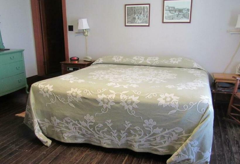 Стандартный Номер Кровать Кинг, Lakeside Inn