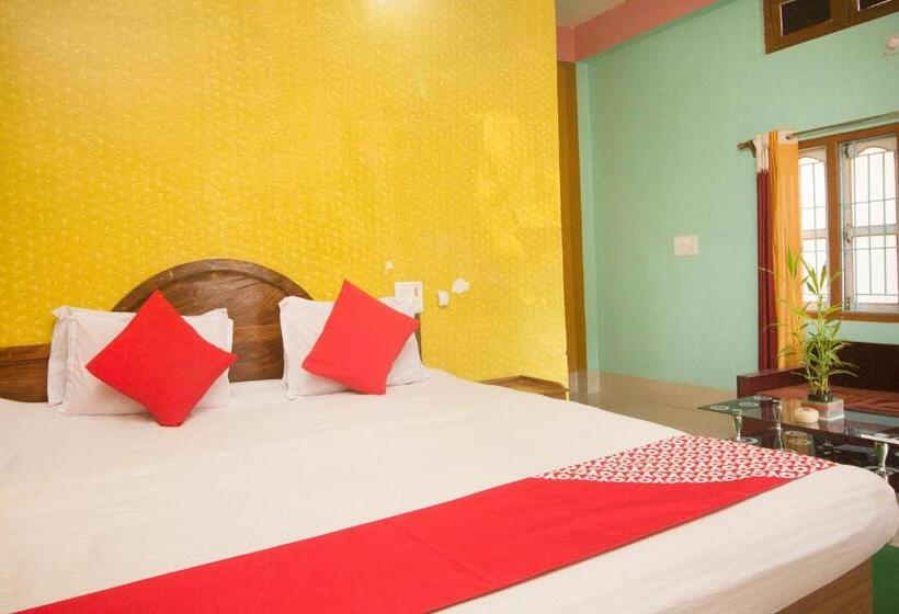 디럭스 트리플 룸, Vaccinated Staff  Oyo 60869 Sandhana Homestay