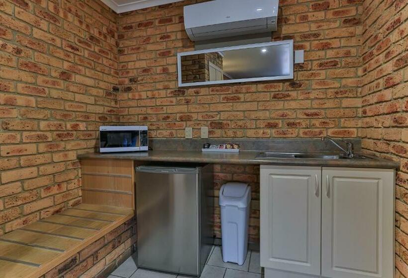 디럭스 스위트 킹 침대, Wonthaggi Motel