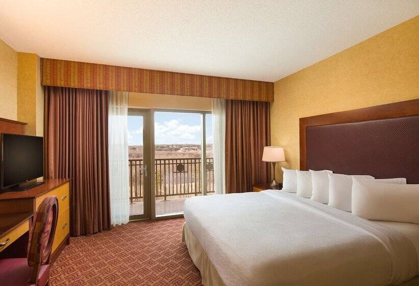 سوئیت برای معلولان, Embassy Suites By Hilton Charlotte Concord Golf Resort & Spa