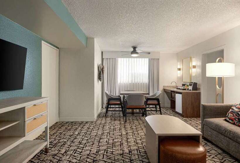 آپارتمان 2 خوابه, Embassy Suites By Hilton Charlotte Concord Golf Resort & Spa