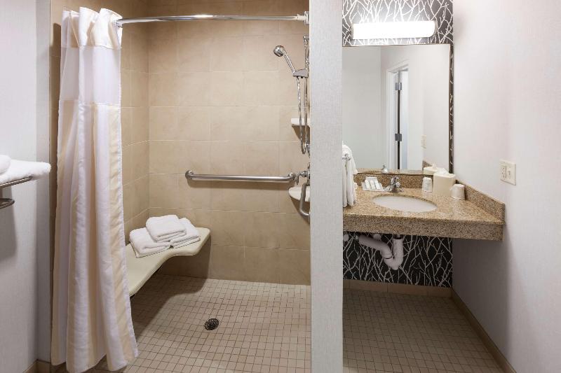 חדר סטנדרט עם מיטת קינג, Hilton Garden Inn Austin North
