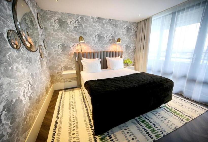 Президентский Люкс, Van Der Valk Hotel Den Haag