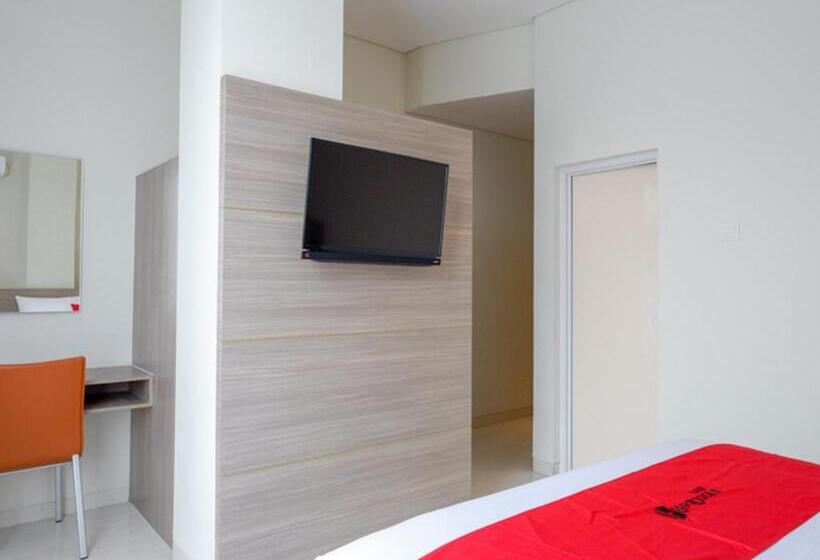 Номер Стандарт, Reddoorz Near Exit Tol Banyumanik 2