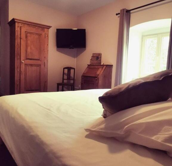 Номер Deluxe, Auberge De Chanteuges