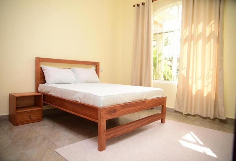 Дом 3 Спальни, Charming Eco Homestay Near Kilimanjaro International Airport