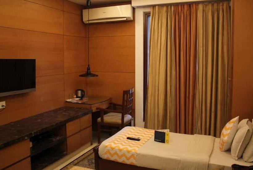 Номер Deluxe Кровать Кинг, Good Will Residency   Cyber City Gurgaon