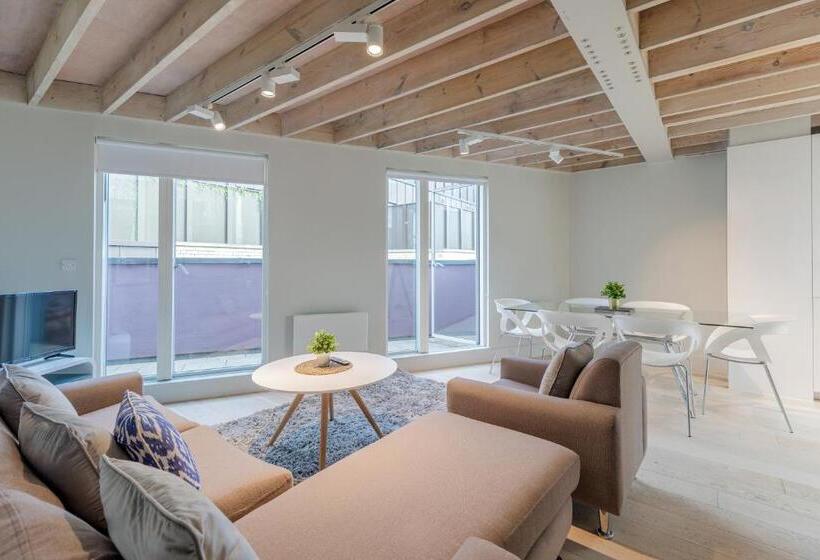 1 Bedroom Penthouse Apartment, Stayinn Holborn
