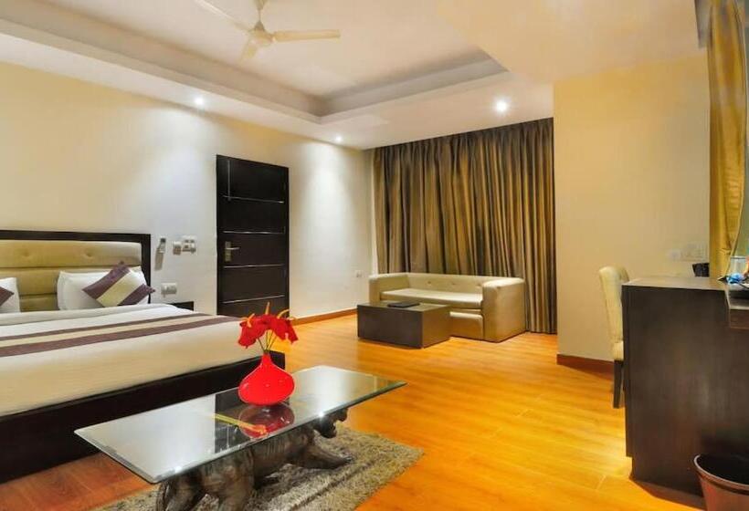 Suite, Zenith Hotel   Delhi Airport