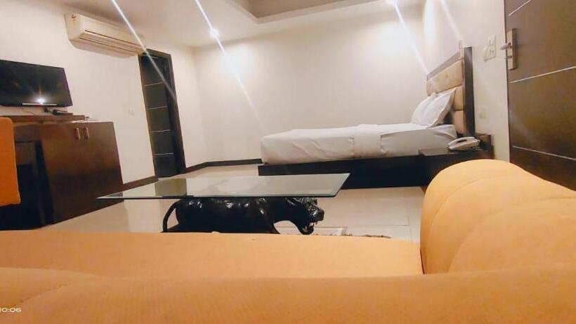 Suite, Zenith Hotel   Delhi Airport