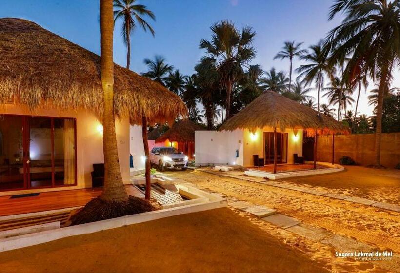 سوییت خانوادگی, The Blue Lagoon Resort  Kalpitiya