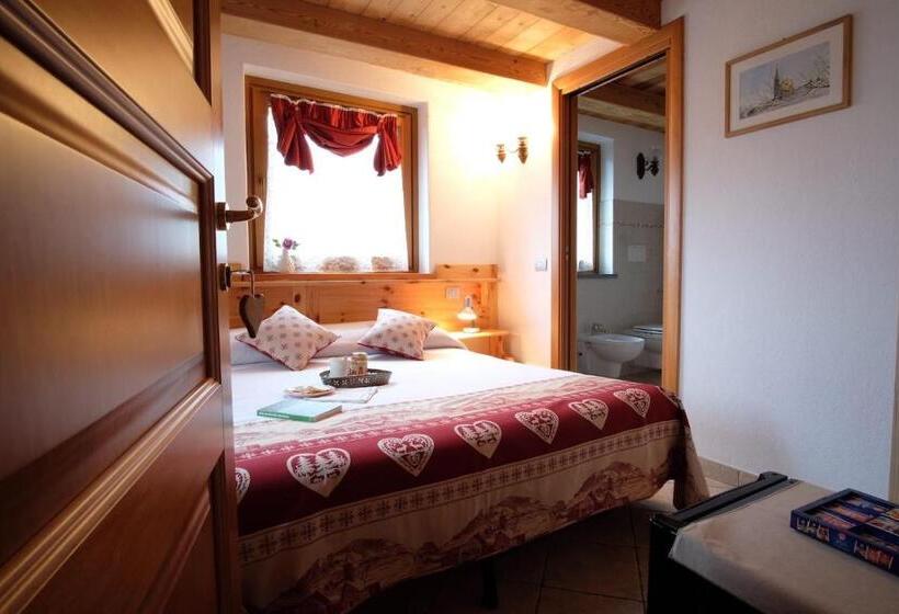Номер Стандарт Вид на Сад, Chambres D Hotes Rue Saint Bernard