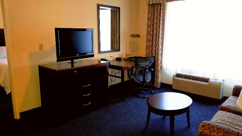 이그제큐티브 스위트 킹침대, Hilton Garden Inn Lexington Georgetown