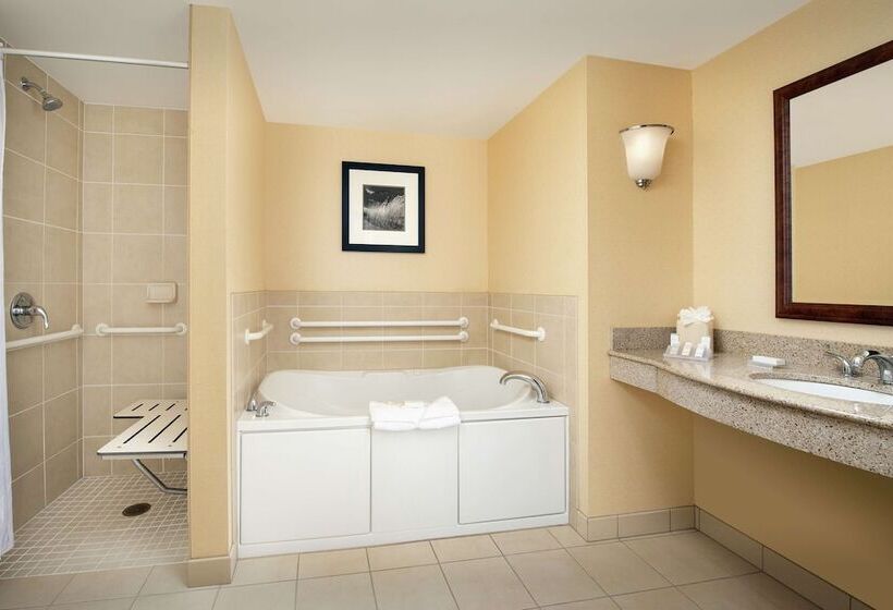身障者適用スイートルーム, Hilton Garden Inn Yakima Downtown
