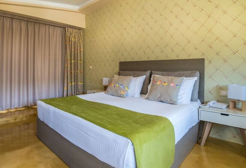 Номер Deluxe, Koukounaria Hotel & Suites