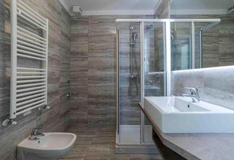 1 Bedroom Apartment Lake View, Maioliche Apartments Griante