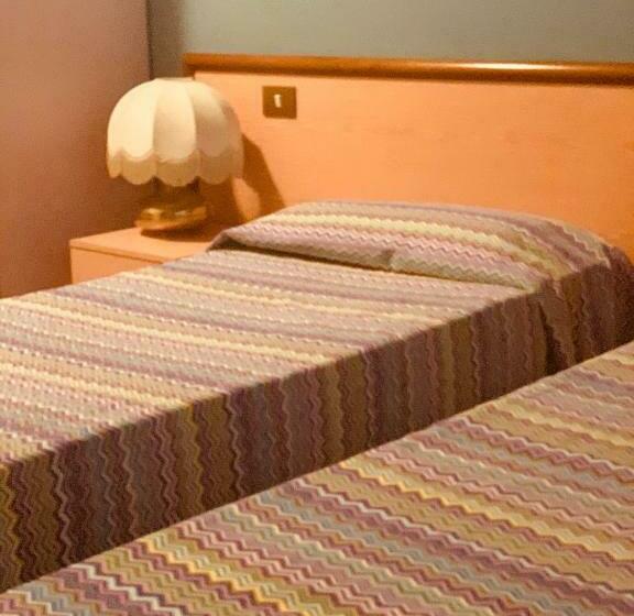 标准单人间, Albergo Fonda