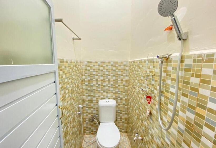 标准间, Pelangi Guest House Palembang Redpartner