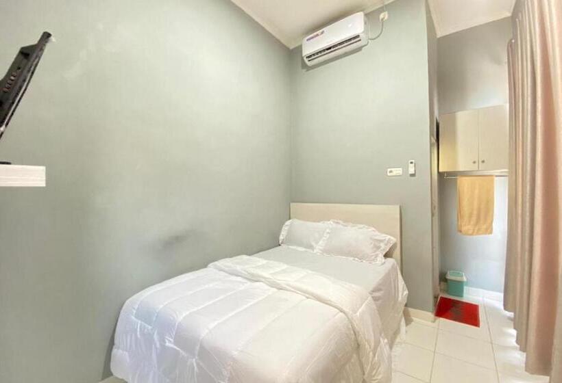 标准间, Pelangi Guest House Palembang Redpartner