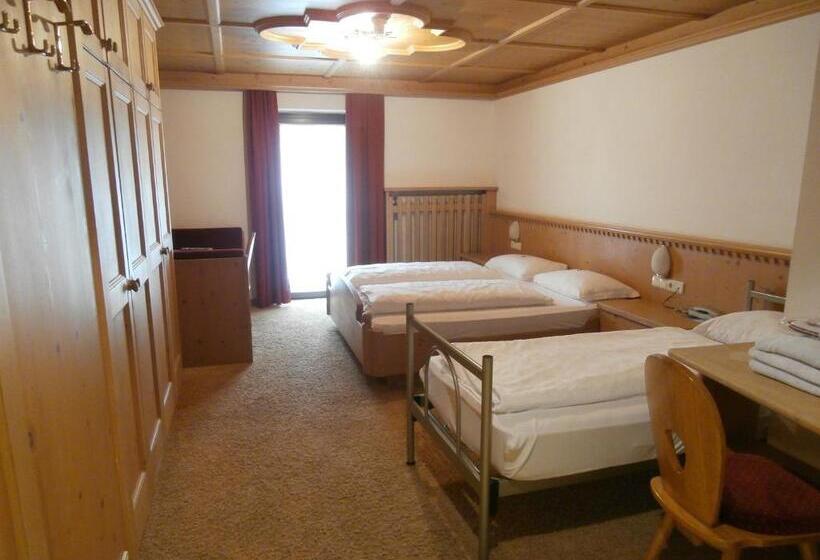 Трехместный Номер Стандарт с Балконом, Piccolo Hotel Gurschler