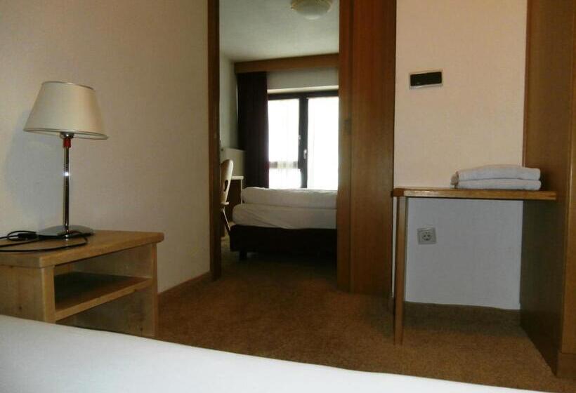Четырехместный Номер Стандарт с Балконом, Piccolo Hotel Gurschler