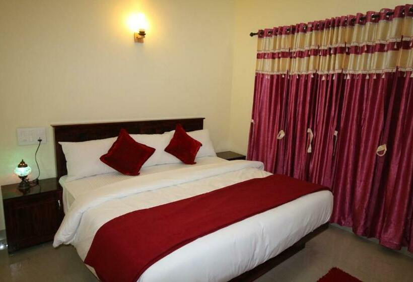 Люкс с Балконом, Green Garden Deluxe Room
