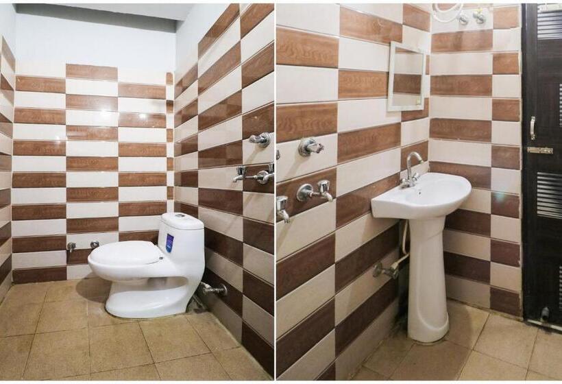 Трехместный Номер Классика, Vaccinated Staff  Oyo 79969 Flagship Night Inn
