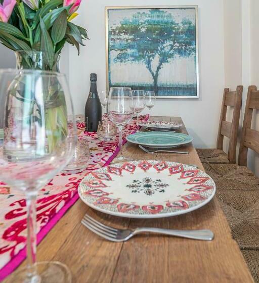 Номер Стандарт, House Close To Kings Cross