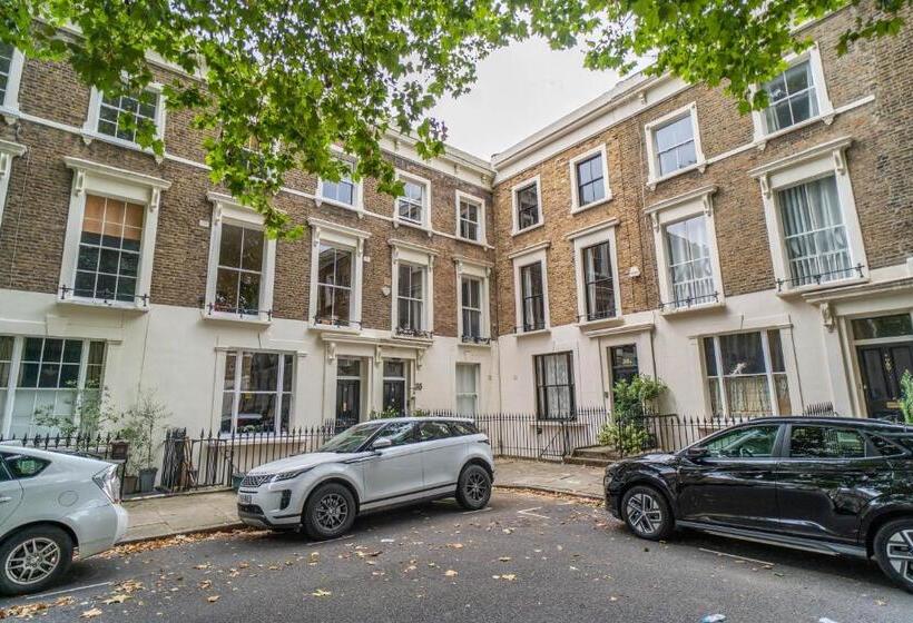 Номер Стандарт, House Close To Kings Cross