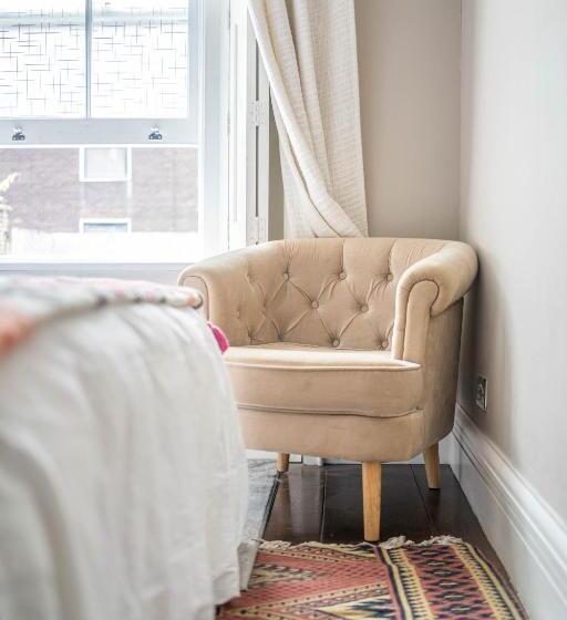 Номер Стандарт, House Close To Kings Cross
