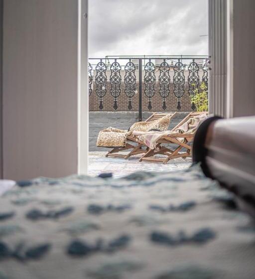 Номер Стандарт с Балконом, House Close To Kings Cross
