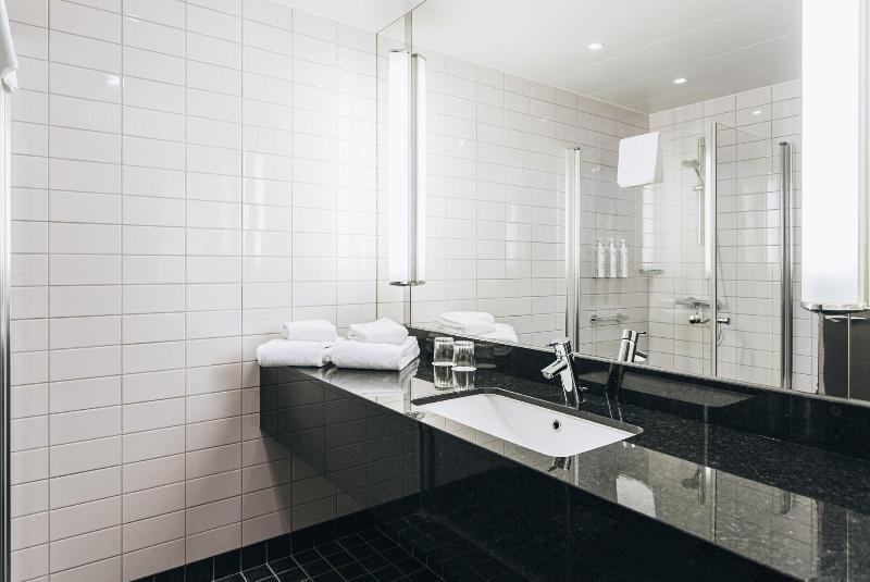 디럭스 룸, Courtyard By Marriott Stockholm Kungsholmen