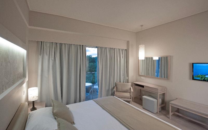 Семейный Номер Вид на Море, King Saron Hotel Resort