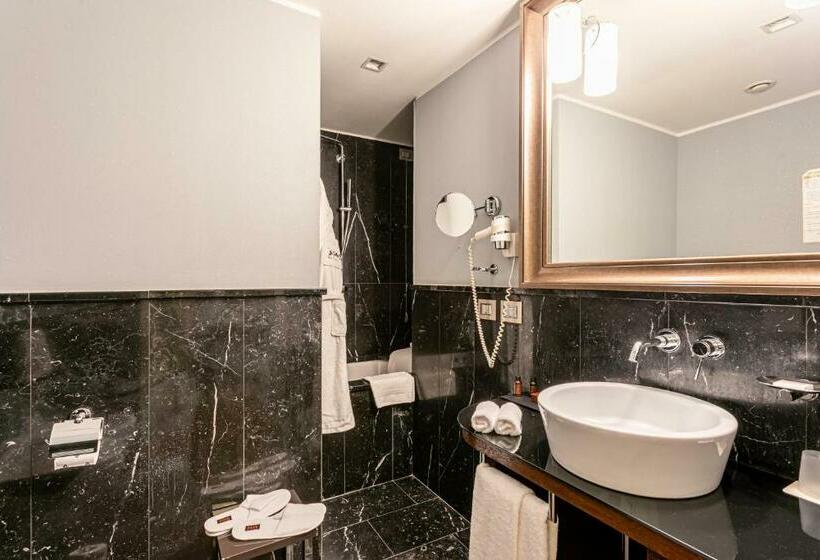سوییت خانوادگی, Milano Scala