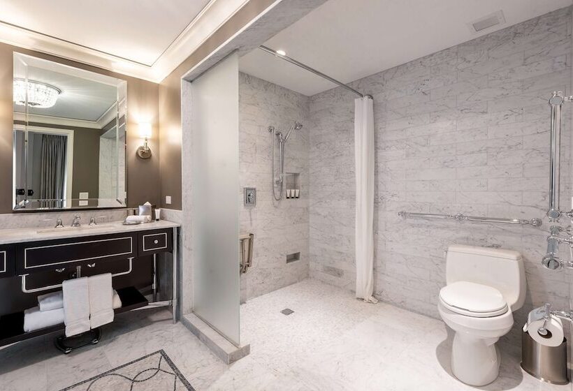 Suite Deluxe, Waldorf Astoria Chicago