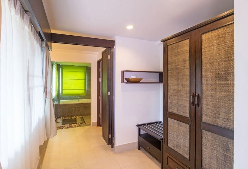 풀장 전망 디럭스 룸, Aonang All Seasons Beach Resort